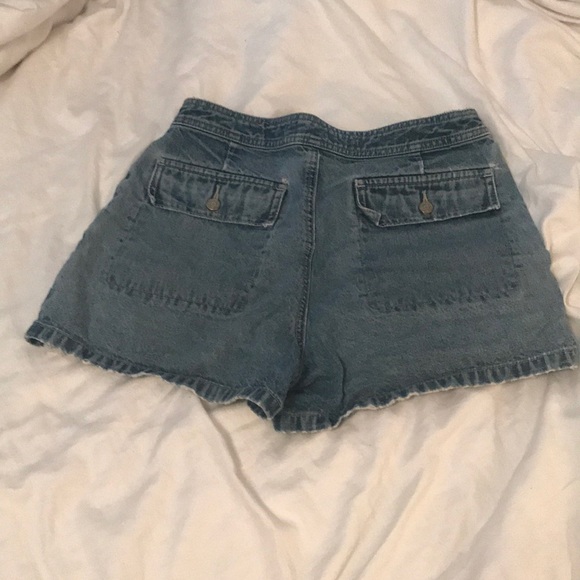 Vintage Gap jean shorts - Picture 2 of 2